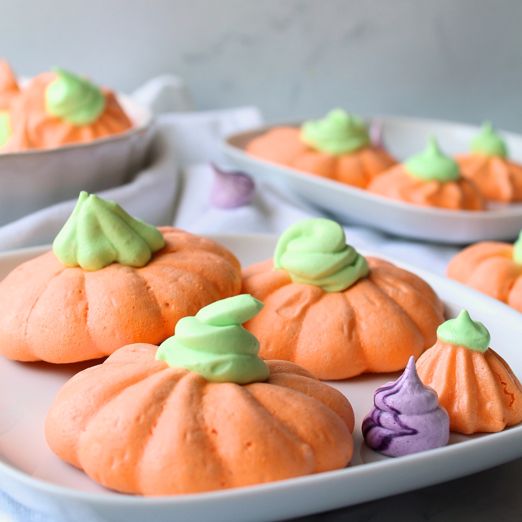 Vegan Pumpkin Meringues