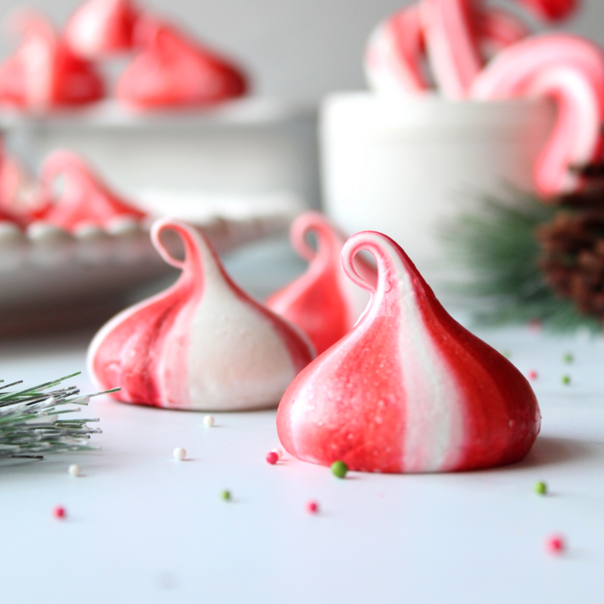 Vegan Peppermint Meringue Kisses